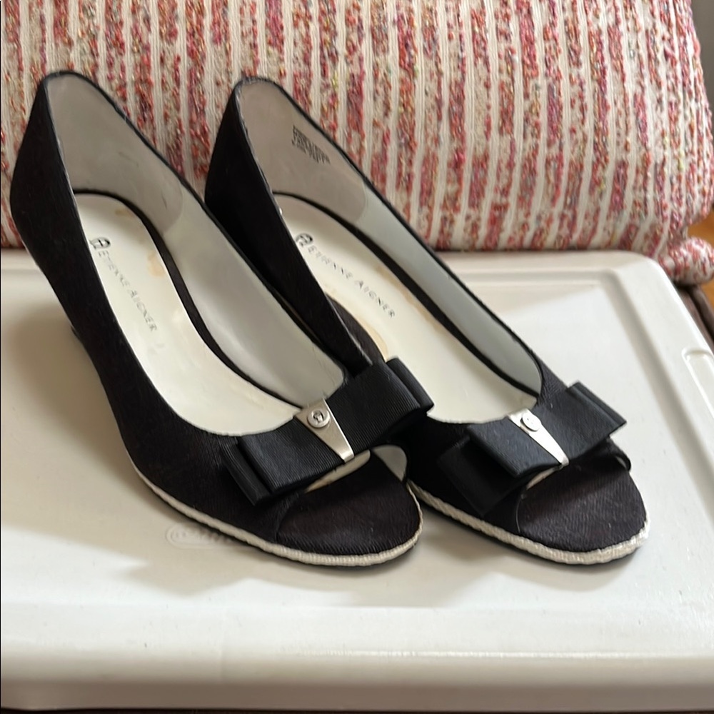 Etienne Aigner Black Heels with Elegant Bow